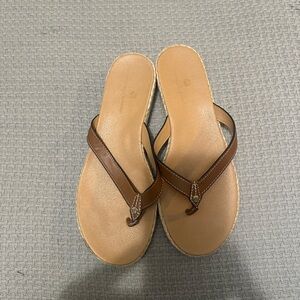 Tommy Bahama Brown Sandals Minimalist Design